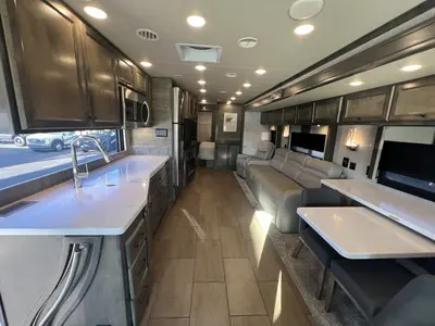 2023 Tiffin Motorhomes Allegro photo 4