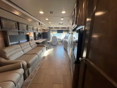 2023 Tiffin Motorhomes Allegro photo 3
