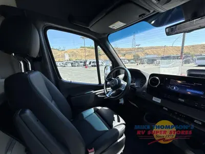 2026 Thor Motor Coach Sanctuary photo 19