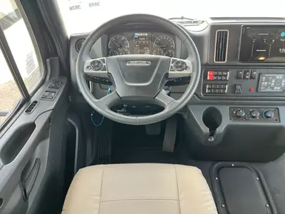 2026 Tiffin Motorhomes Allegro BAY photo 2
