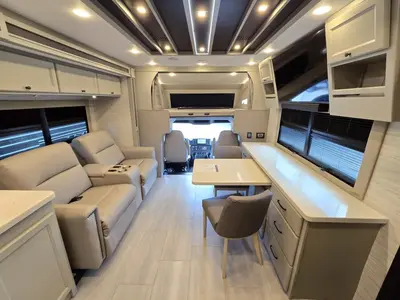 2027 Tiffin Motorhomes Allegro BAY photo 3
