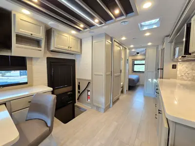 2027 Tiffin Motorhomes Allegro BAY photo 17