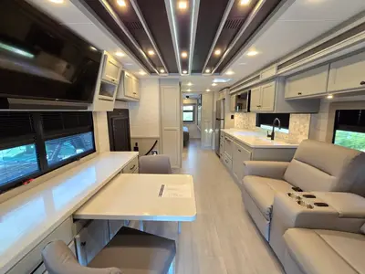 2027 Tiffin Motorhomes Allegro BAY photo 5