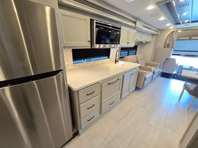 2027 Tiffin Motorhomes Allegro BAY photo 10
