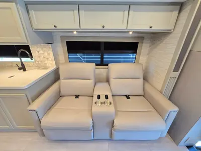 2027 Tiffin Motorhomes Allegro BAY photo 7