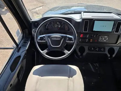 2027 Tiffin Motorhomes Allegro BAY photo 2