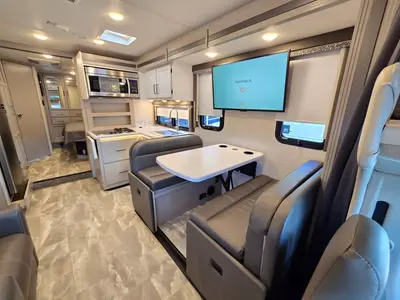 2024 Thor Motor Coach Quantum photo 6
