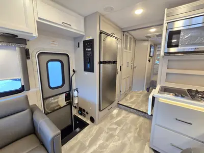 2024 Thor Motor Coach Quantum photo 17
