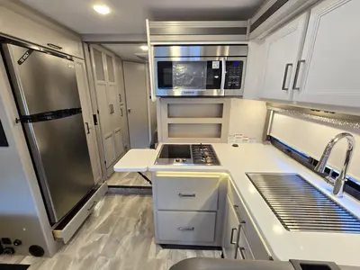 2024 Thor Motor Coach Quantum photo 11