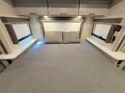 2024 Thor Motor Coach Quantum photo 19