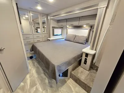 2024 Thor Motor Coach Quantum photo 18