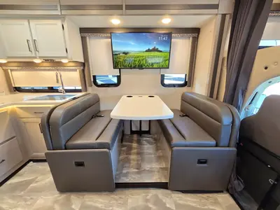2024 Thor Motor Coach Quantum photo 7