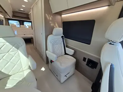 2027 Entegra Coach Insignia photo 13