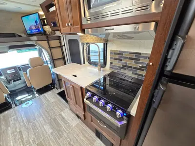 2019 Forest River Sunseeker photo 9