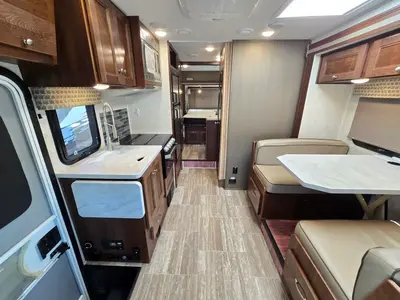 2019 Forest River Sunseeker photo 5