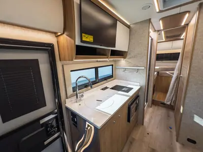 2027 Tiffin Motorhomes Wayfarer photo 9