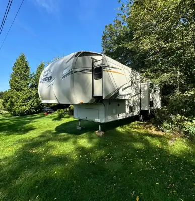 2018 EAGLE 321RSTS photo 4