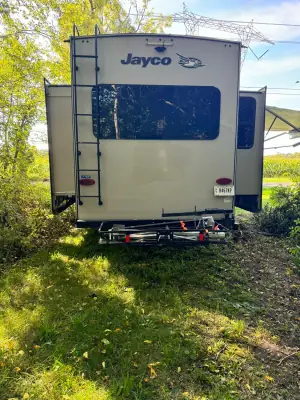 2018 EAGLE 321RSTS photo 3