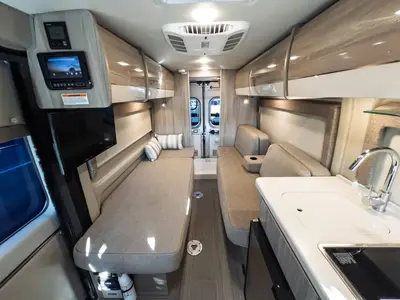 2022 Thor Motor Coach Sequence photo 6