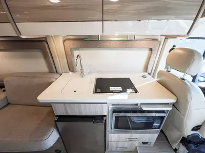 2022 Thor Motor Coach Sequence photo 8