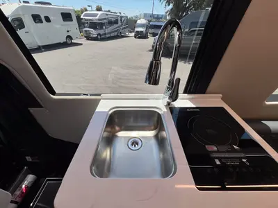 2026 Tiffin Motorhomes GT1 photo 6