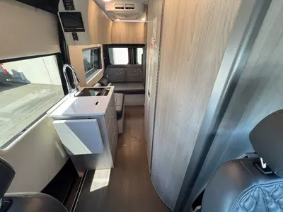 2026 Tiffin Motorhomes GT1 photo 3