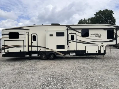 2017 JAYCO NORTH POINT photo 6