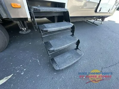 2016 Forest River RV Cardinal photo 10