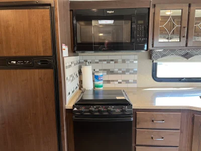 2017 THOR MOTOR COACH HURRICANE photo 13