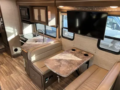 2023 Thor Motor Coach Four Winds photo 6