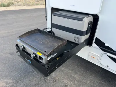 2023 Thor Motor Coach Four Winds photo 27