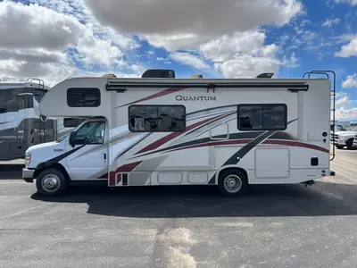 2020 Thor Motor Coach Quantum photo 25