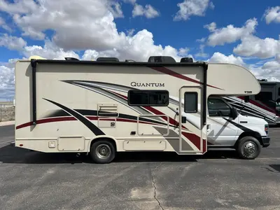 2020 Thor Motor Coach Quantum photo 23
