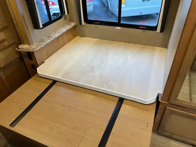 2020 Thor Motor Coach Quantum photo 21