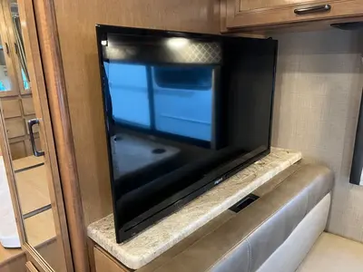 2020 Thor Motor Coach Quantum photo 9