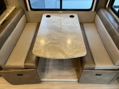2020 Thor Motor Coach Quantum photo 7