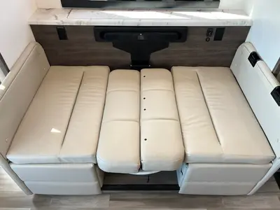 2026 Jayco Precept photo 16