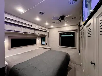 2027 Tiffin Motorhomes Allegro BAY photo 17