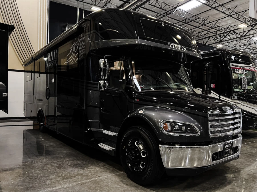 2027 Tiffin Motorhomes Allegro BAY exterior