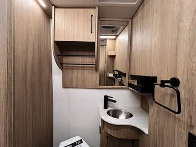 2027 Leisure Travel Unity photo 16