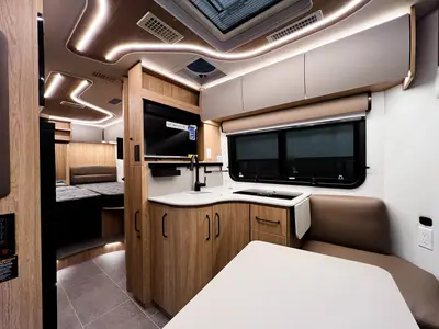 2027 Leisure Travel Unity photo 7