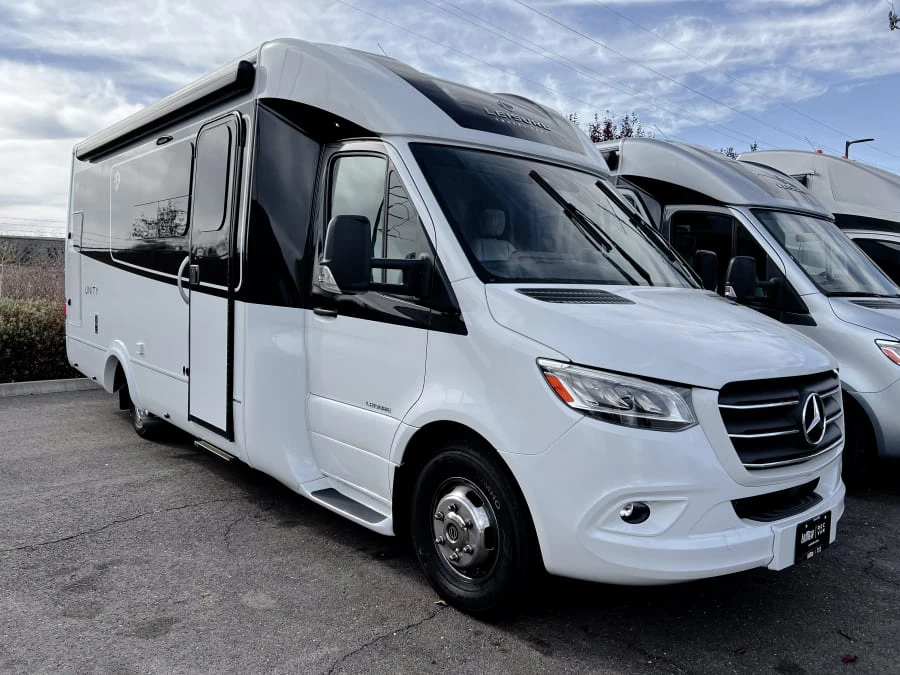 2024 Leisure Travel Unity exterior