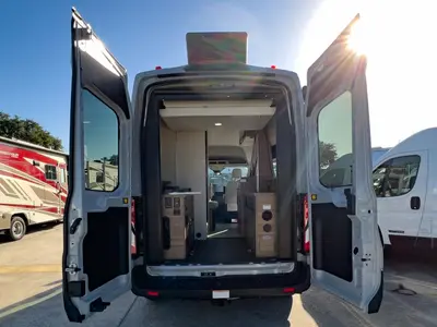 2027 Thor Motor Coach Talavera photo 2