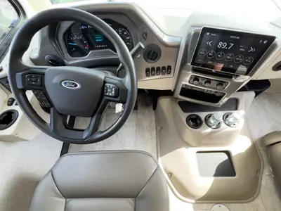 2025 Thor Motor Coach Windsport photo 2