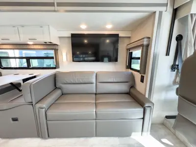 2025 Thor Motor Coach Windsport photo 14