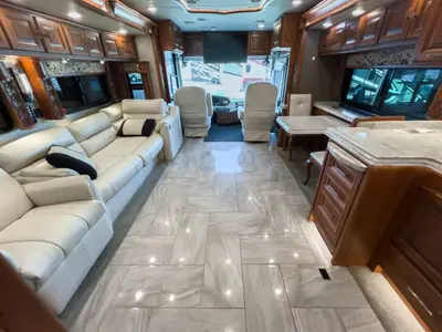 2018 Tiffin Motorhomes Allegro BUS photo 3