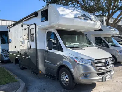 Used 2024 Dynamax Corp Isata 3 Series 24FWSFX