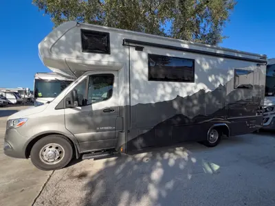 2024 Dynamax Corp Isata 3 Series photo 20