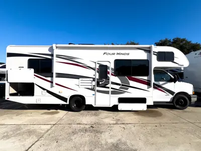 2022 Thor Motor Coach Four Winds photo 27