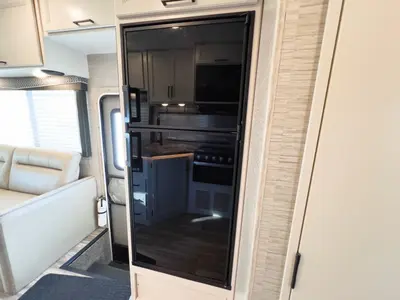 2022 Thor Motor Coach Four Winds photo 13